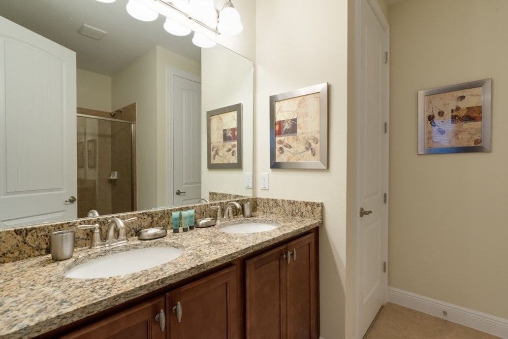 Je63369 The Encore Club Resort 8 Bed 7 Baths Resort Home - photo 18