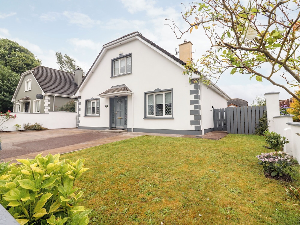 17 Clover Hill in Killorglin, Republic of Ireland