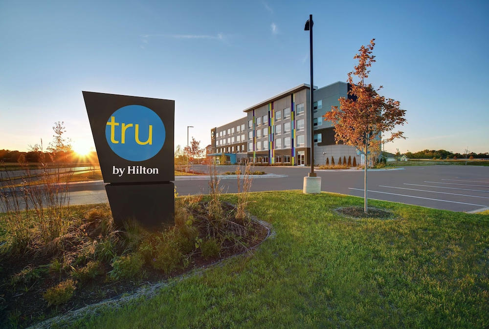 Tru by Hilton Stoughton WI - photo 26