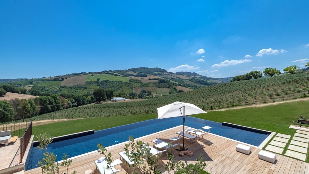 Dimora Montefiore 11 Emma Villas — Montefiore Dell'aso — photo 3