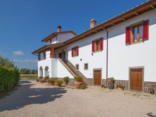 Apartment Rina by Interhome — 4-Star Luxury Hotel in Cortona, Italy