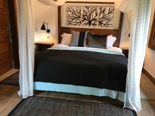 Chalé Realli — 5-Star Luxury Hotel in Maua, Brasil