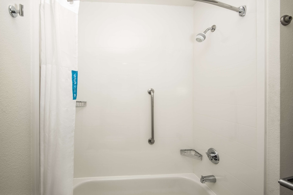 Hampton Inn & Suites Las Vegas Henderson - photo 24