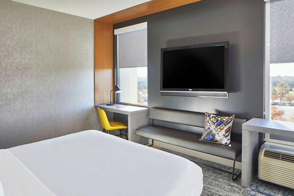 Aloft Dulles Airport North - photo 18