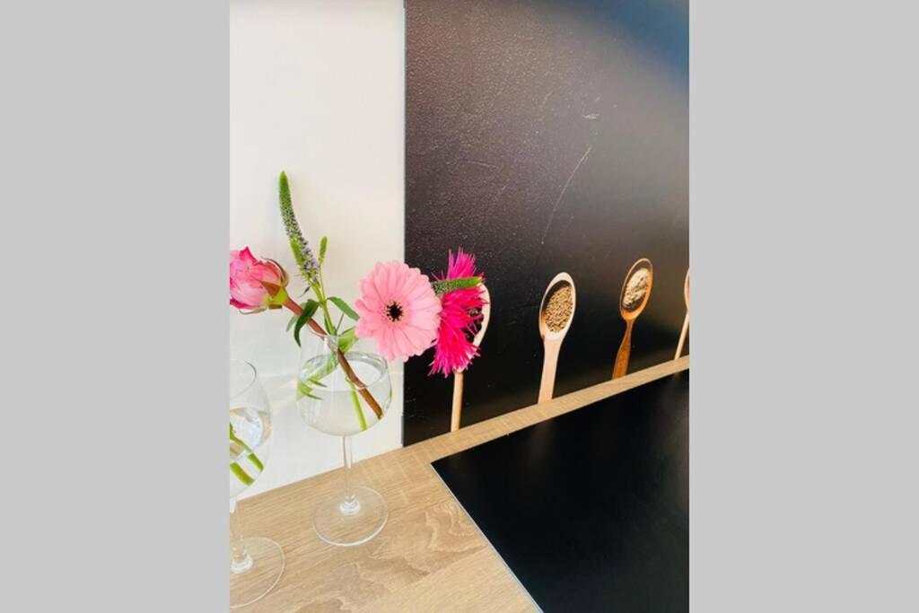 Warm welkom Zeer ruime privé studio met tuin — 4-Star Luxury Hotel in Harlingen, Netherlands