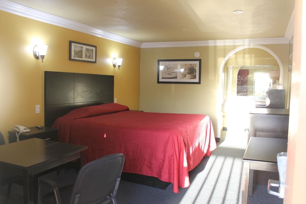 El Rancho Inn Hawthorne - photo 7