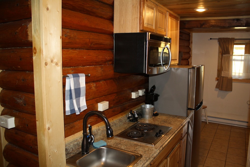 The Historic Wapiti Lodge - photo 88