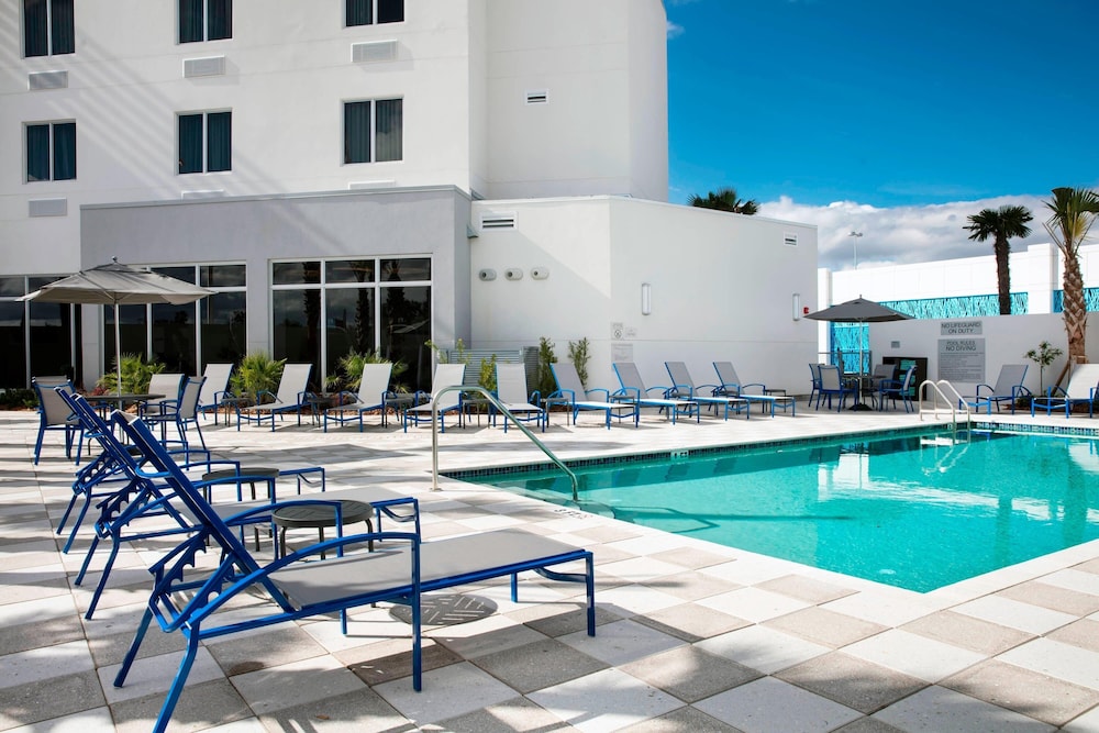 Fairfield Inn & Suites by Marriott Daytona Beach Speedway Airport - photo 20