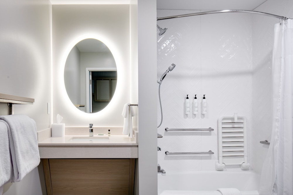 TownePlace Suites by Marriott Oconomowoc - photo 21