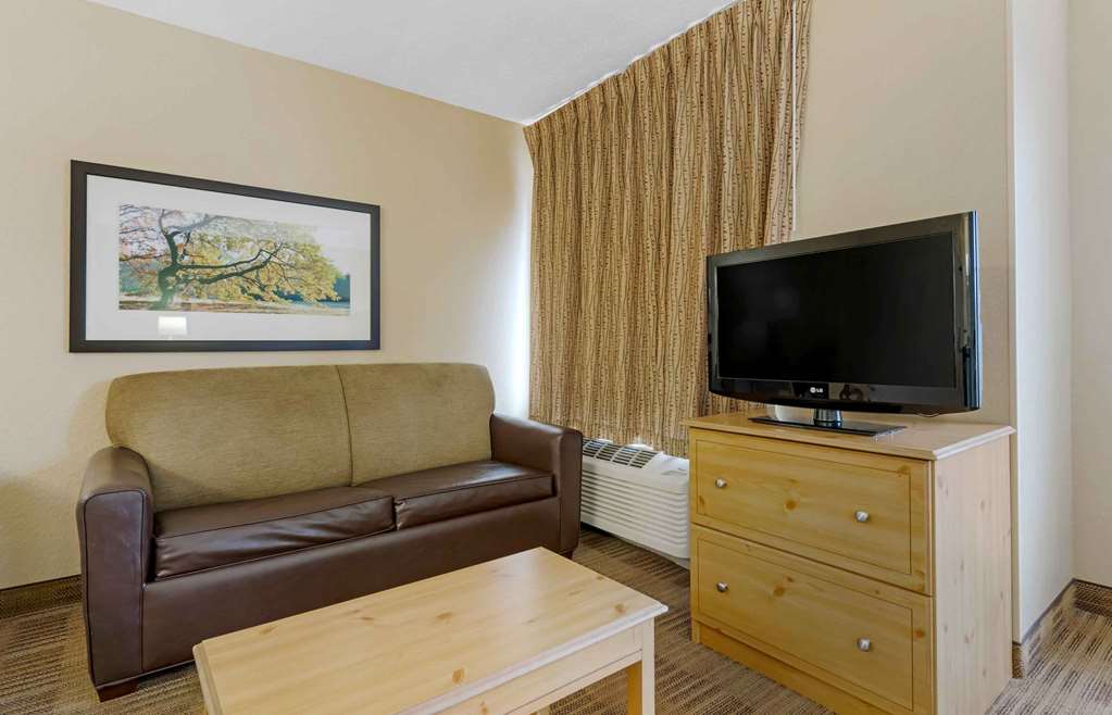 Extended Stay America Select Suites Orlando Southpark - photo 32
