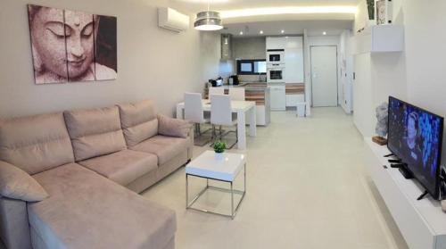 Oasis Beach X app 25 — 4-Star Luxury Hotel in Guardamar Del Segura, Spain