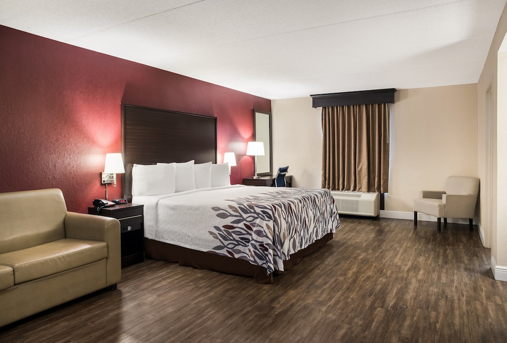 Red Roof Inn Tupelo - photo 33