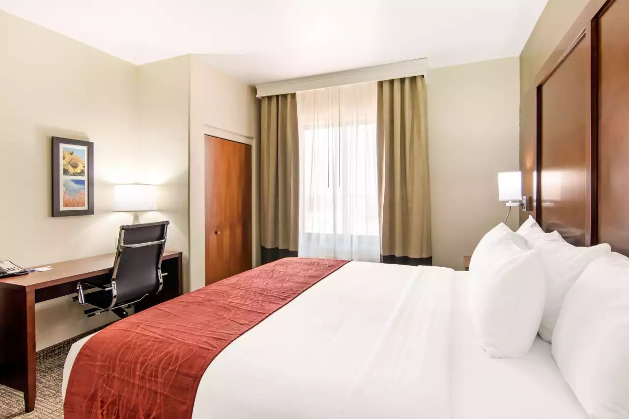Comfort Inn & Suites Independence - photo 26