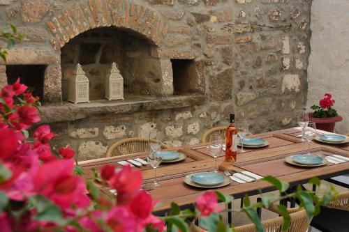 Villa 1868 — 4-Star Luxury Hotel in Mithymna, Greece