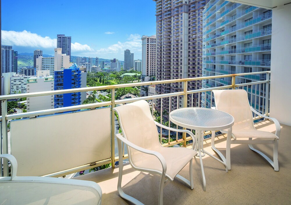 Waikiki Marina Resort at the Ilikai - photo 13