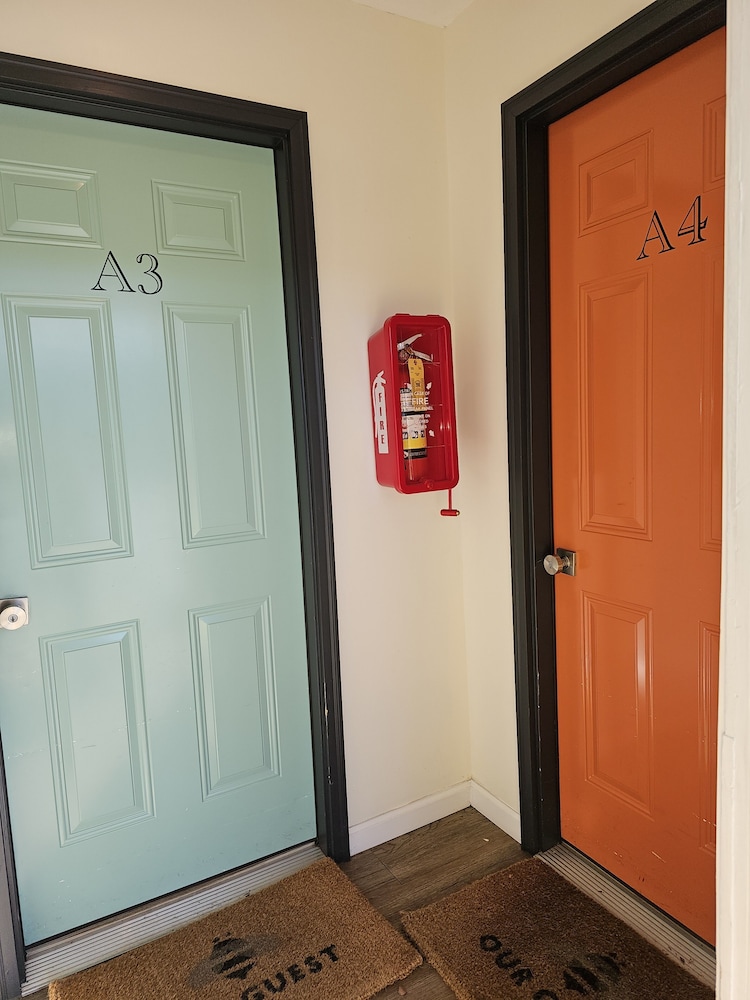 The Honey Bee Motel - photo 25