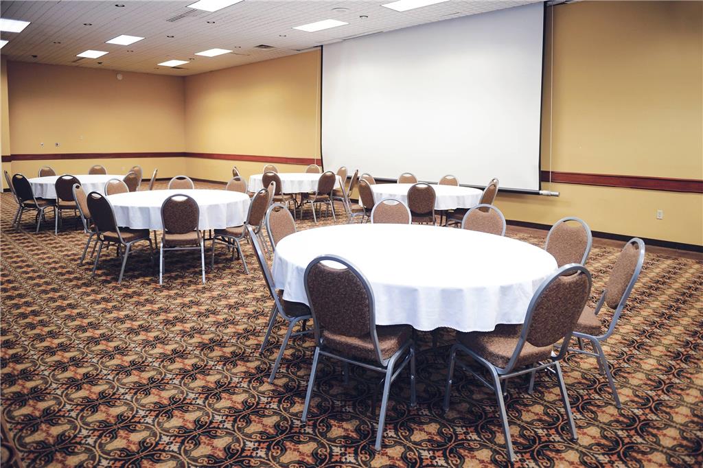Quality Inn & Suites Ames Conference Center Near ISU Campus - photo 44