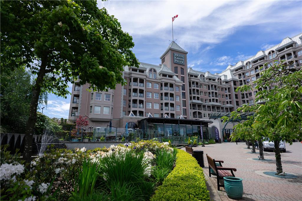 Hotel Grand Pacific - carbon neutral hotel in Canada