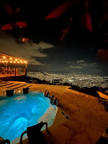 LP Finca la Pergola Naturaleza con Lujo y una increíble vista a todo Medellín in Medellin, Colombia