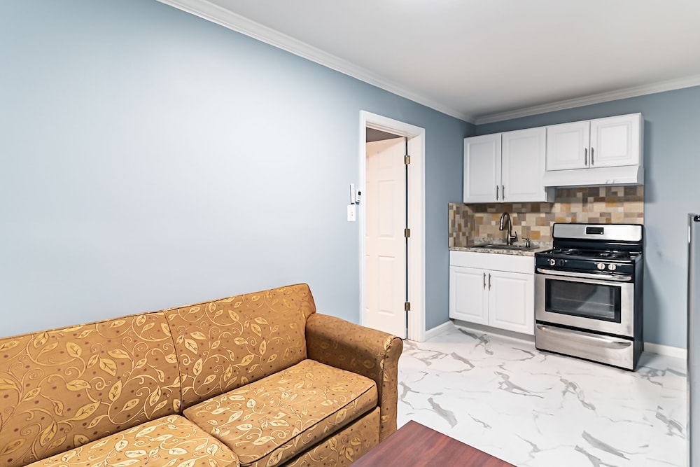 Boardwalk Hotel Charlee & Beach House Rentals - photo 25