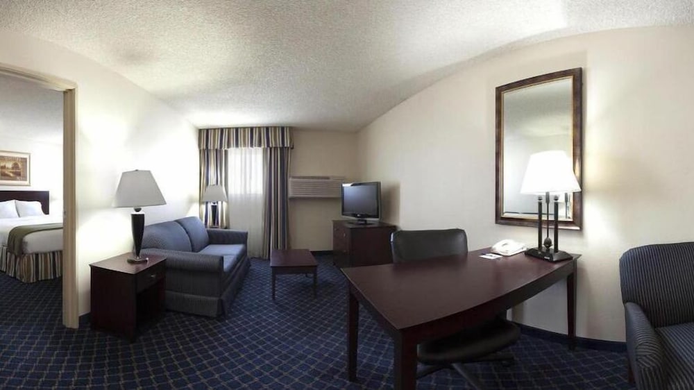 Holiday Inn Express Hotel & Suites Torrington by IHG - photo 16
