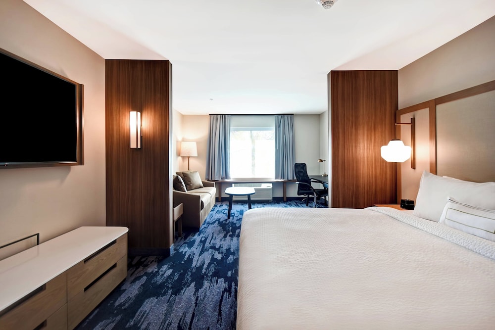 Fairfield Inn & Suites by Marriott Plymouth - photo 16