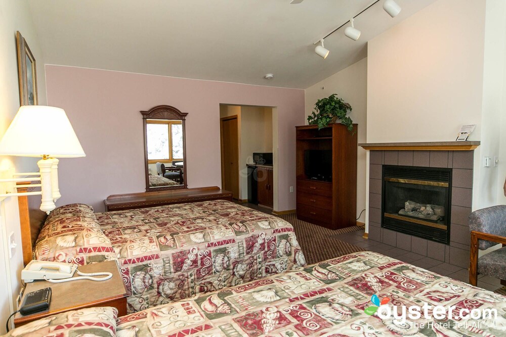 Lake Bluff Inn and Suites - photo 22