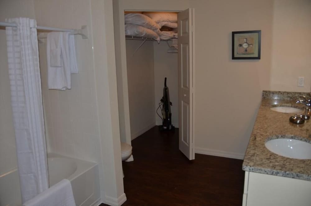 Lucaya Village Resort 3 Beds and 2 Baths. ID: 57417 - photo 11
