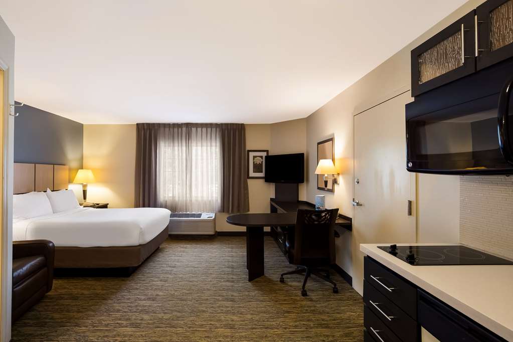 Sonesta Simply Suites St Louis Earth City - photo 23