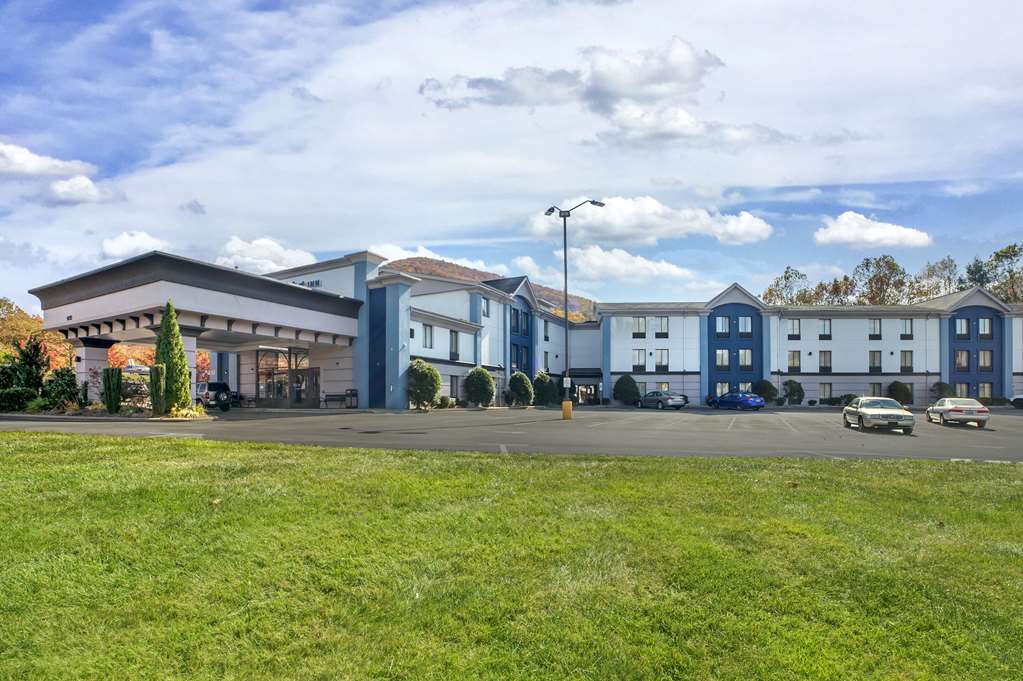 Comfort Inn Asheville East Blue Ridge Pkwy Access - photo 2
