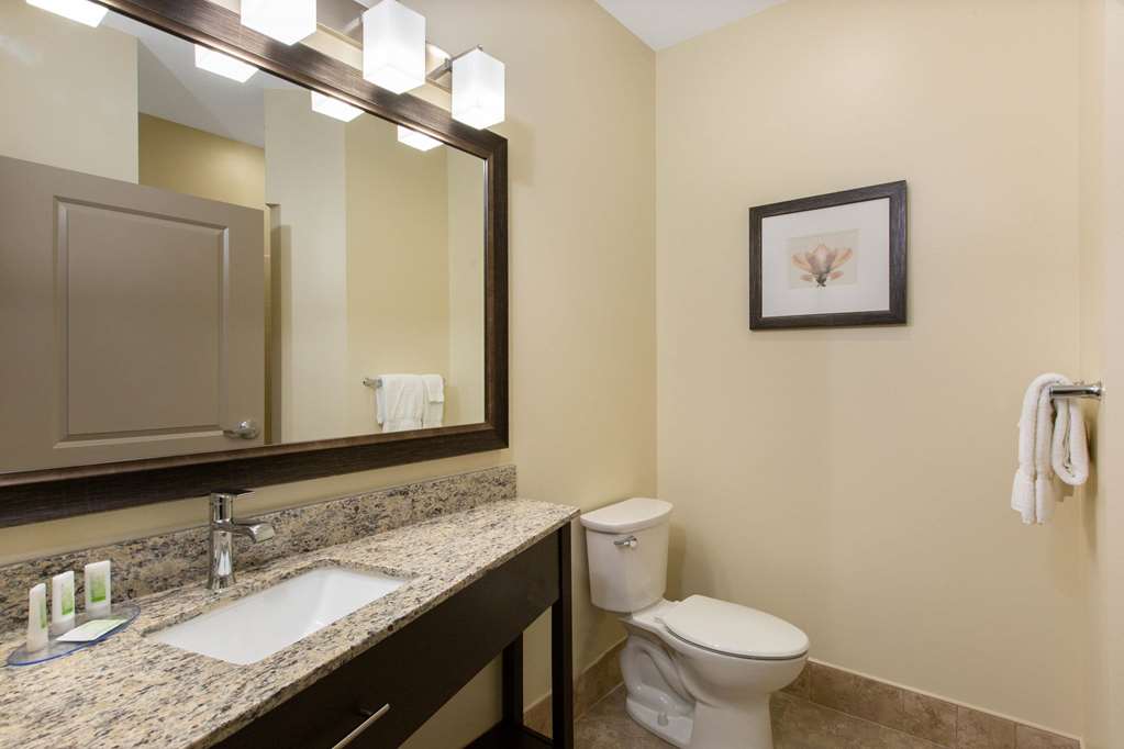 AmericInn by Wyndham Sioux Falls North - photo 14