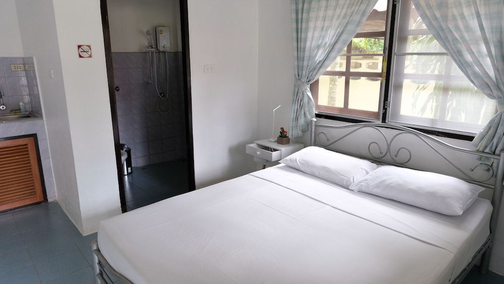 Khaopilai Bungalows - carbon neutral hotel in Thai Mueang