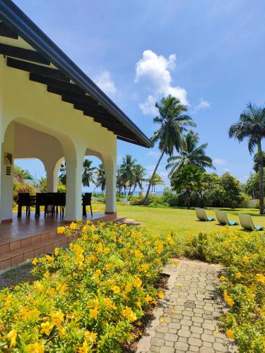 Villa Luana Yuna — 4-Star Luxury Hotel in Anse Boileau, Seychelles