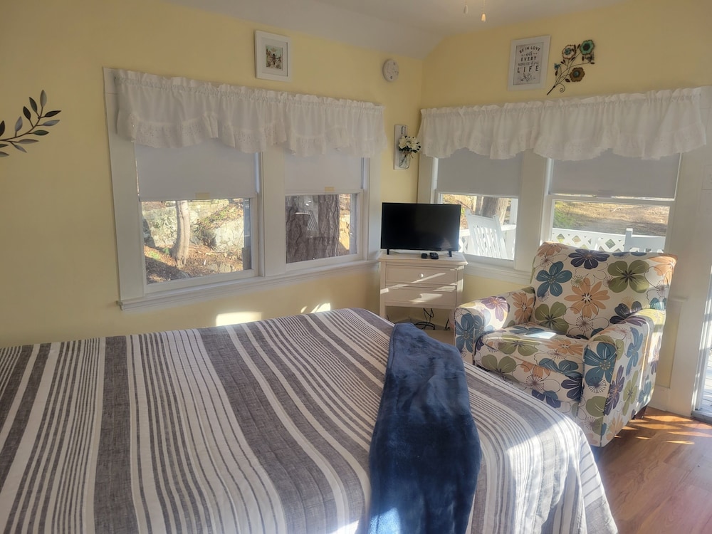 2 River Road Inn & Cottages - photo 28