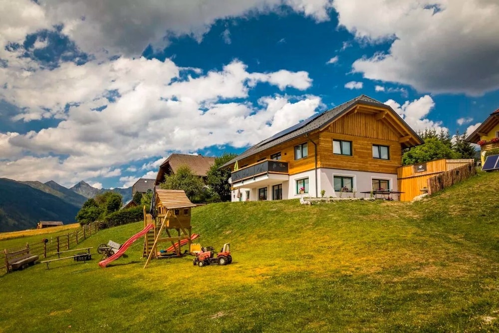 Praschhof — 4-Star Luxury Hotel in Mariapfarr, Austria