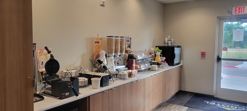 Microtel Inn & Suites by Wyndham Fountain Fort Carson - photo 30