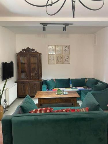 Matisse apartment in old Tbilisi