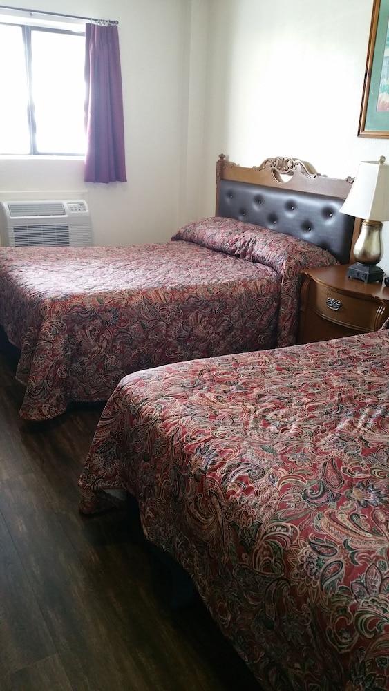 Ontario Inn - photo 20