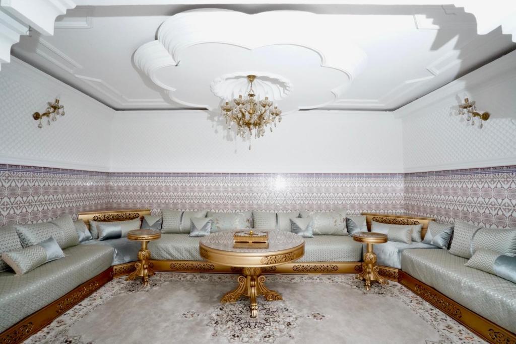 Apartment Oumnia 1 City Center — 4-Star Luxury Hotel in Tangier, Morocco
