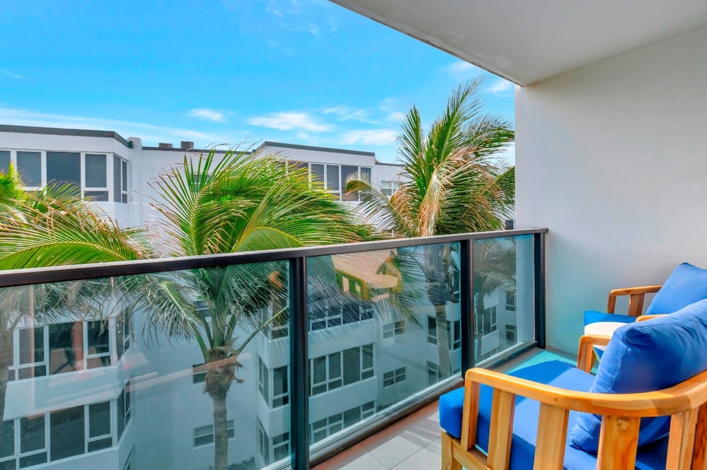 Tideline Palm Beach Ocean Resort and Spa - photo 30