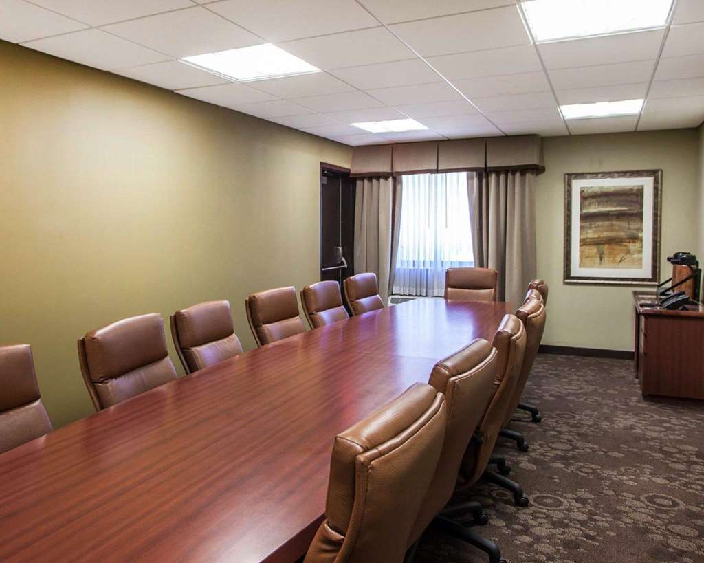 Quality Inn & Suites Peoria North - photo 43