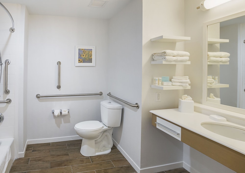 Hampton Inn & Suites Dallas Richardson - photo 20