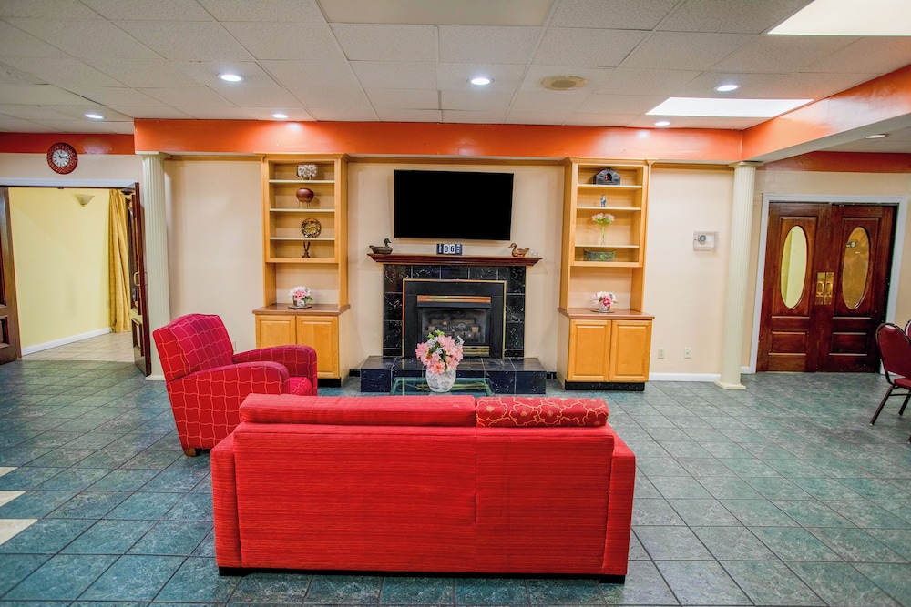 OYO Hotel Greensboro East I 40 - photo 3