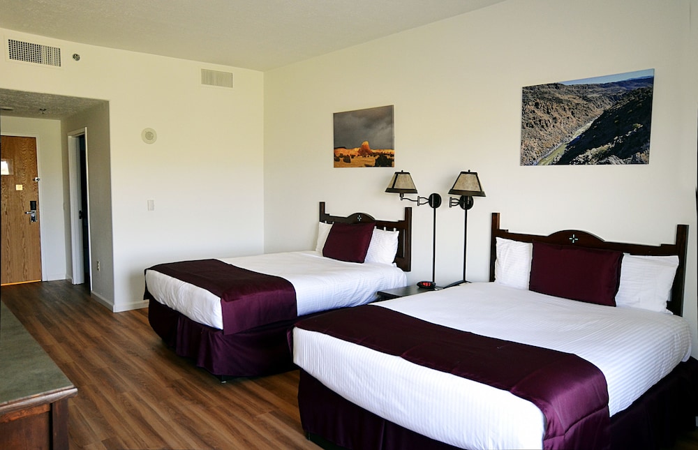 Ohkay Casino Resort Hotel - photo 4