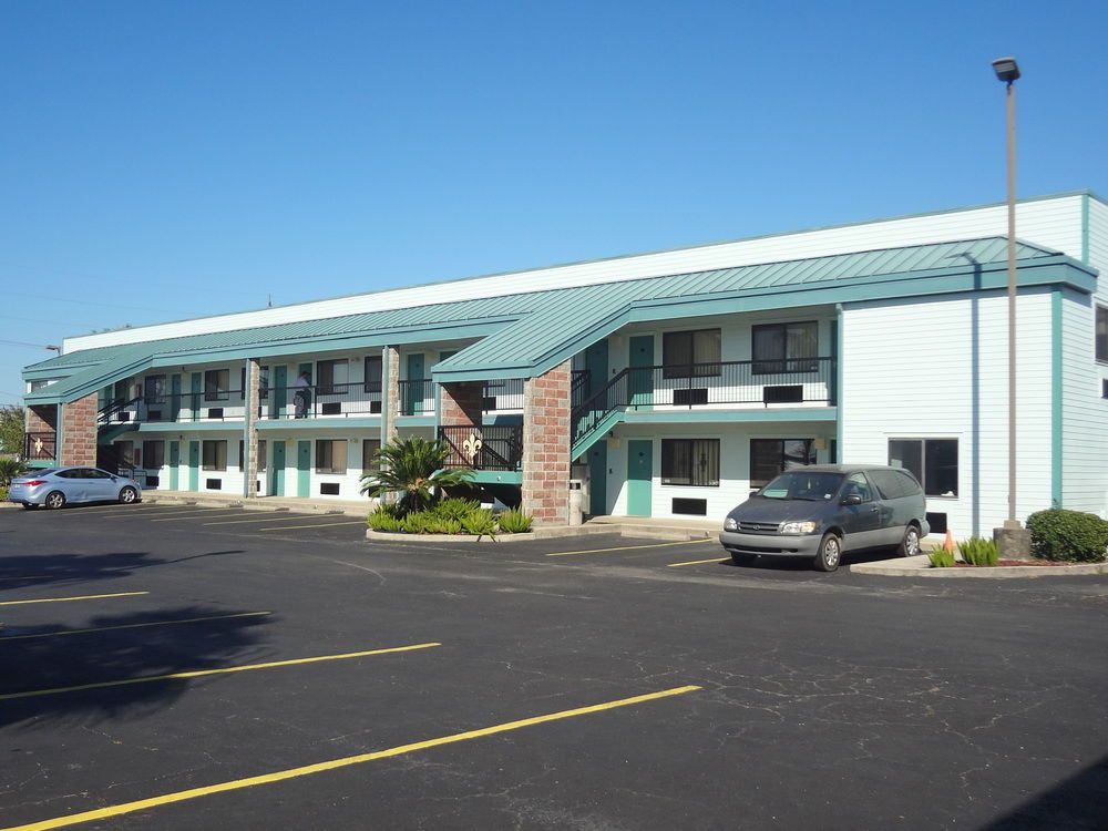 Nola Inn and Suites - photo 15