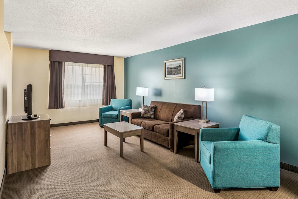 MainStay Suites Cedar Rapids North Marion - photo 14