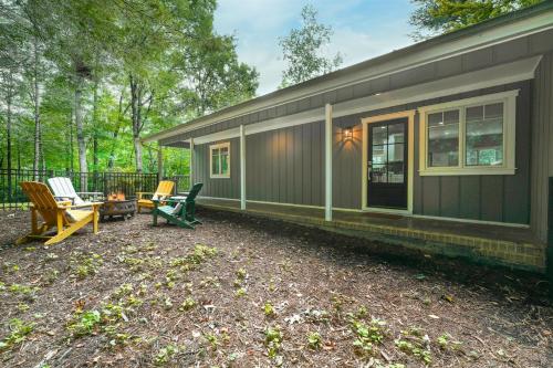 Hillside Hideaway — Brevard — photo 2