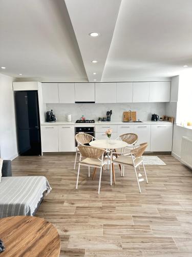 2BR Terrace Bagrati View Parking