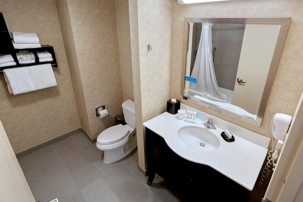 Hampton Inn & Suites Parsippany North - photo 19