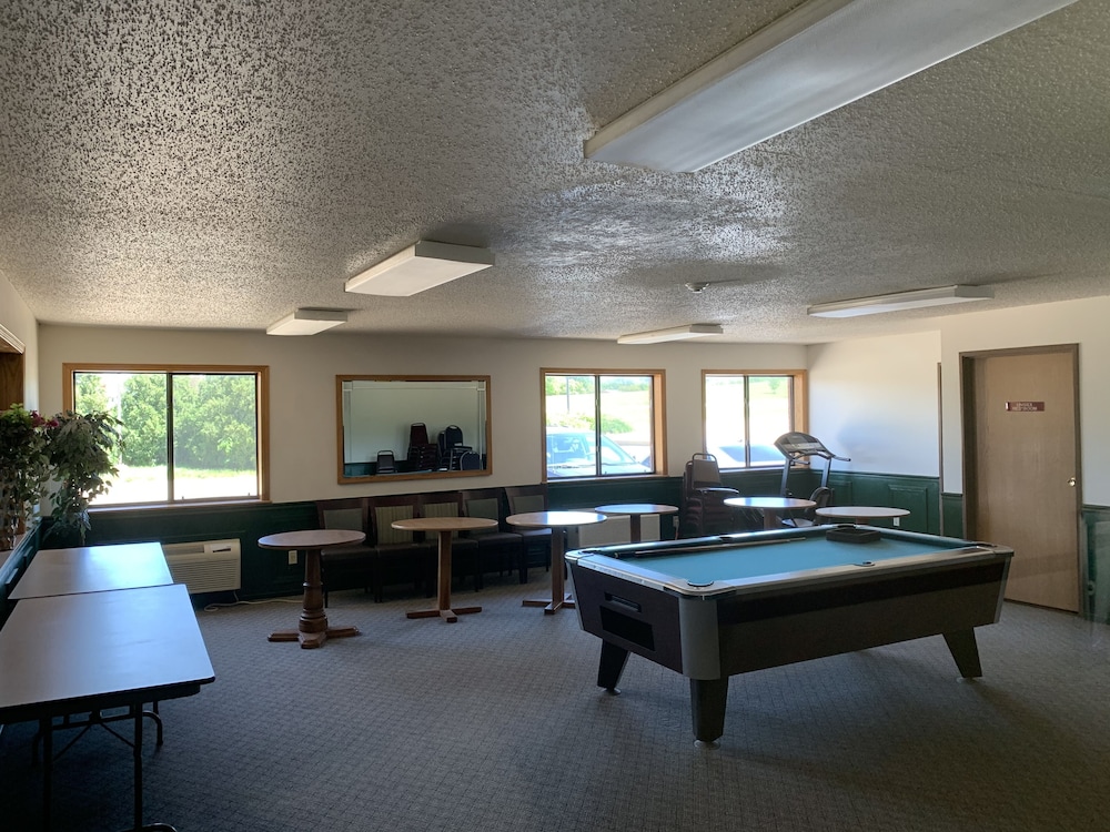 Designer Inn & Suites - photo 50